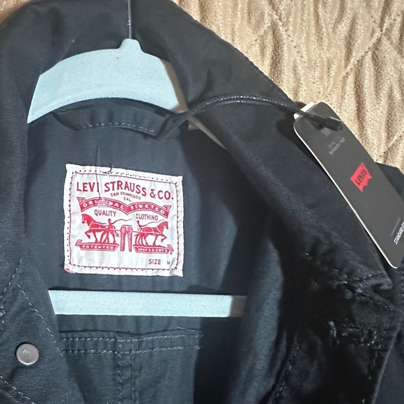 Levi’s Iconic Jumpsuit - Medium NWT - Picture 2 of 6